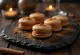 Honey-cinnamon macaron